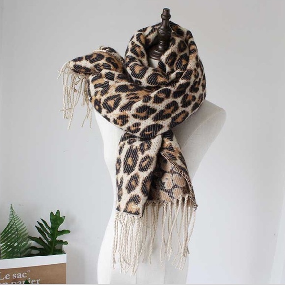 SOLD OUT Leopard Animal Print Tassel Blanket Scarf Poncho - Picture 2 of 5